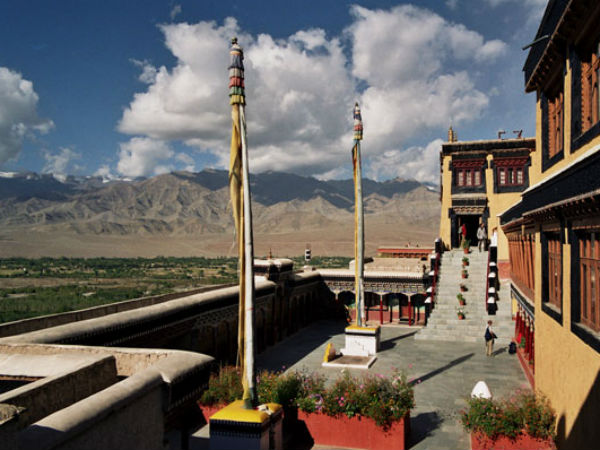 10. ബുദ്ധ വിഹാരങ്ങൾ