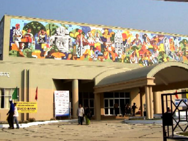 നസ്രുല്‍ ഗ്രന്ഥകാർ