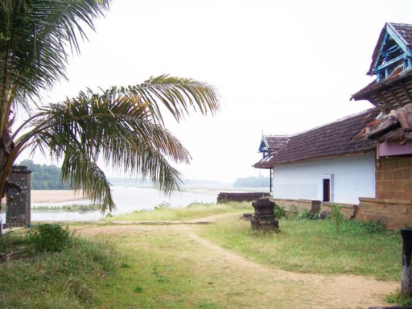 പ‌ണ്ഡവരും പരശുരാമനും ‌പ്രതിഷ്ഠ നടത്തിയ തിരുമിറ്റക്കോട് അഞ്ചുമൂർത്തി ക്ഷേത്രം