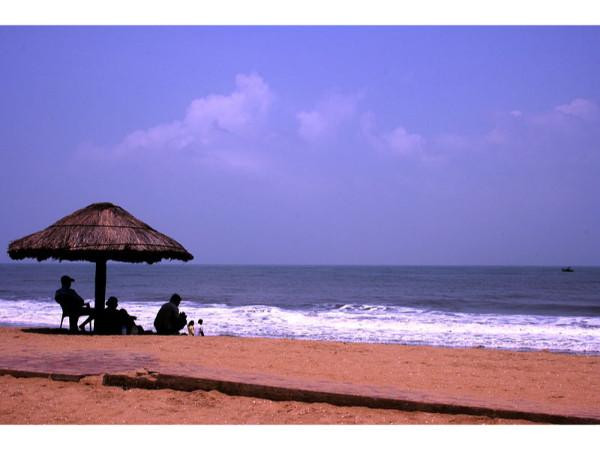 01. ചേറായി ബീ‌ച്ച്, 27 കി മീ