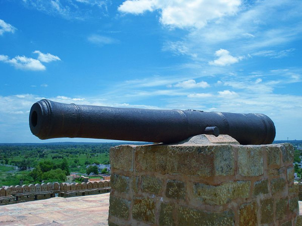 പീരങ്കി