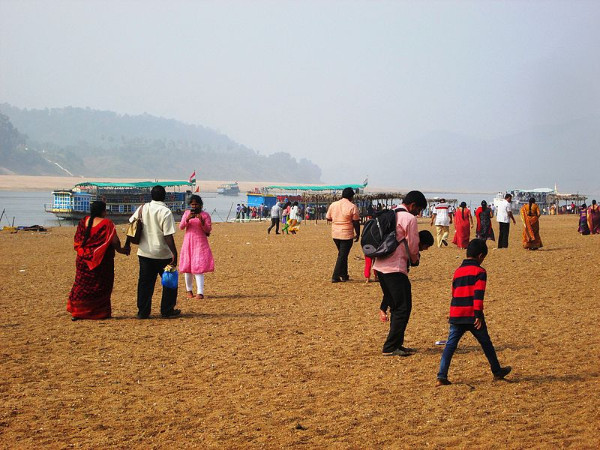 എത്തിച്ചേരാൻ