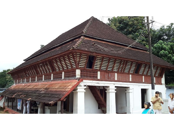  13. കടമറ്റംപള്ളി, മൂ‌വറ്റുപുഴ