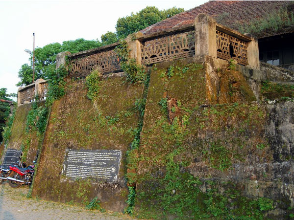 3.ഇമ്മാനുവല്‍ കോട്ട