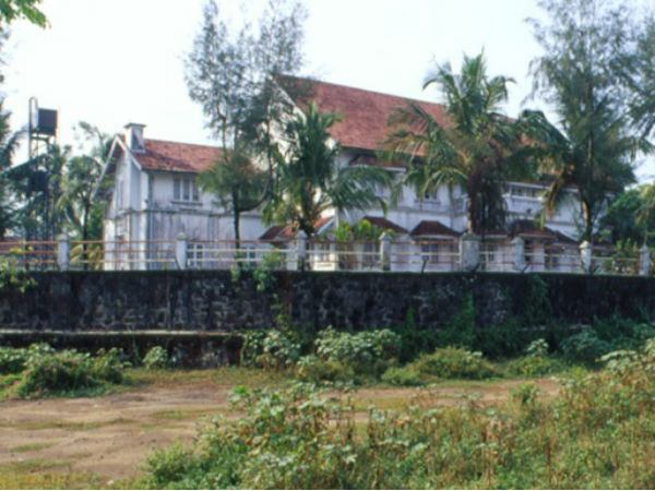 5.താക്കൂര്‍ ഹൗസ്