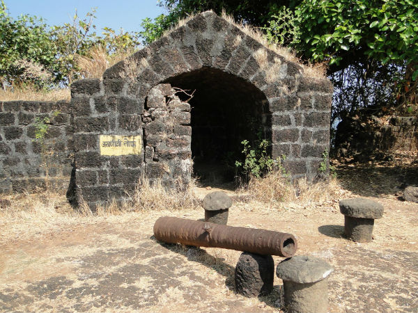 4. യുദ്ധതന്ത്രങ്ങളില്‍ ഒന്നാമന്‍