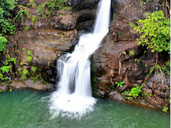 അംബ്രല്ല വാട്ടര്‍ ഫാള്‍സ്