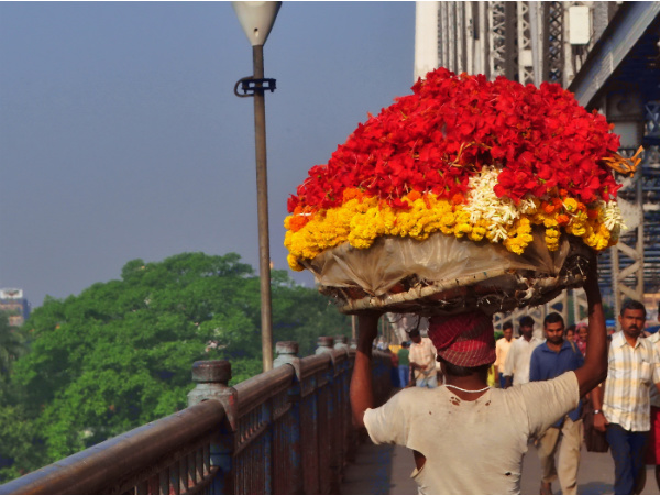മഹാനഗരം
