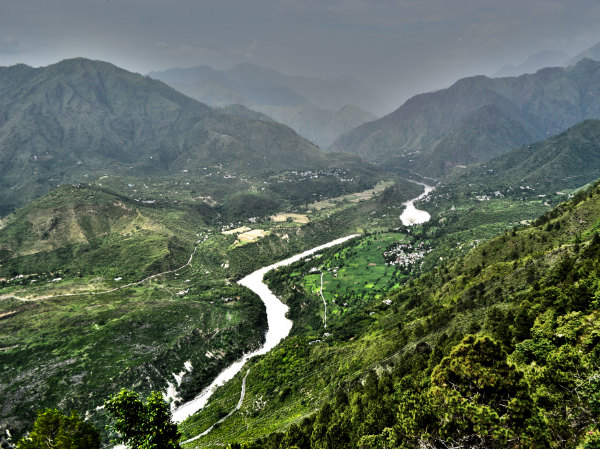 മലകളുടെ റാണിയില്‍ നിന്നും തണുപ്പിന്റെ താഴ്‌വരയിലേക്ക്