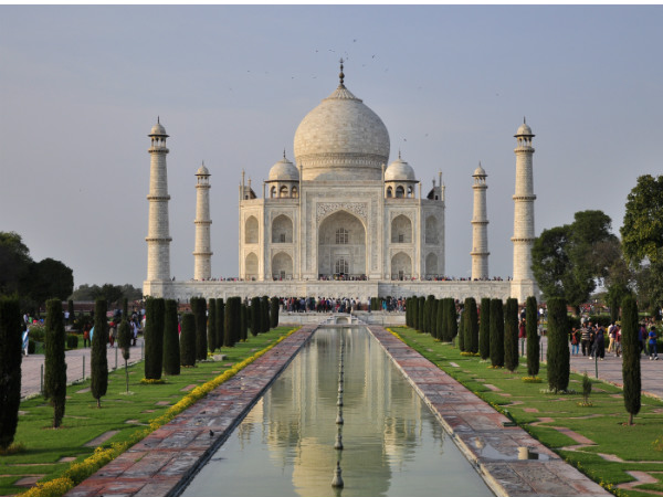 രാജ്യതലസ്ഥാനത്തു നിന്നും താജിന്റെ നഗരത്തിലേക്ക്