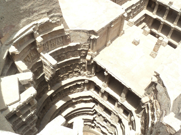 ക്ലീനസ്റ്റ് ഐകണിക് പ്ലേസ് 