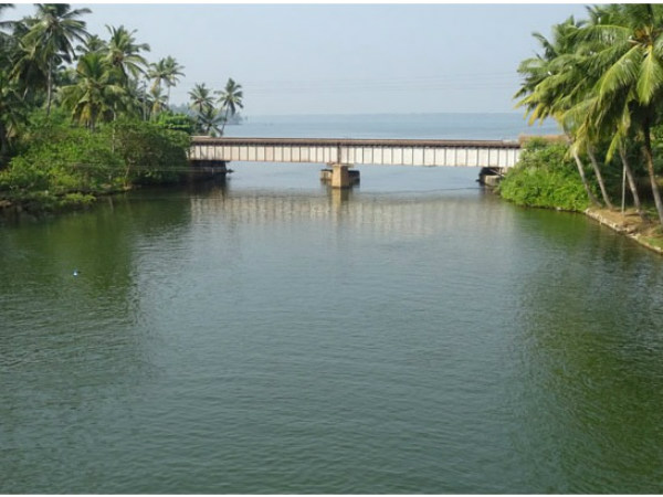 മണ്‍റോ: പ്രകൃതിയുടെ വിസ്മയത്തുരുത്ത്