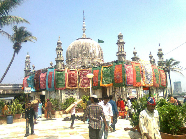 ജാതി-മത ഭേദമില്ലാത്ത വിശ്വാസം