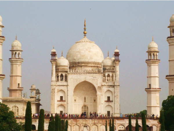 താജ്മഹലിന്റെ അപരന്‍