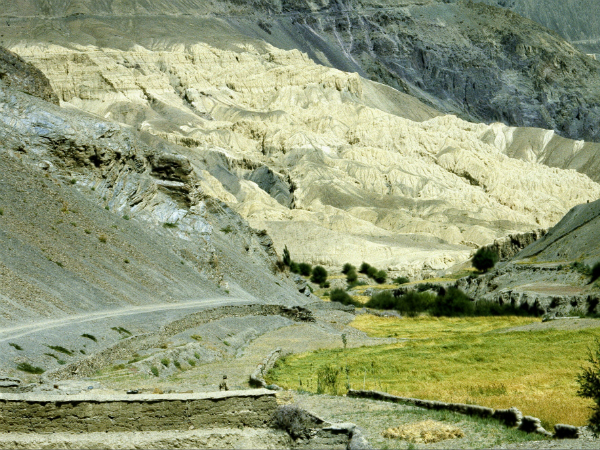 ലാമയാരുവിലെ കാഴ്ചകള്‍