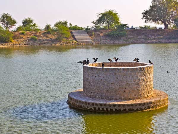  ഗോപി തലാവ്