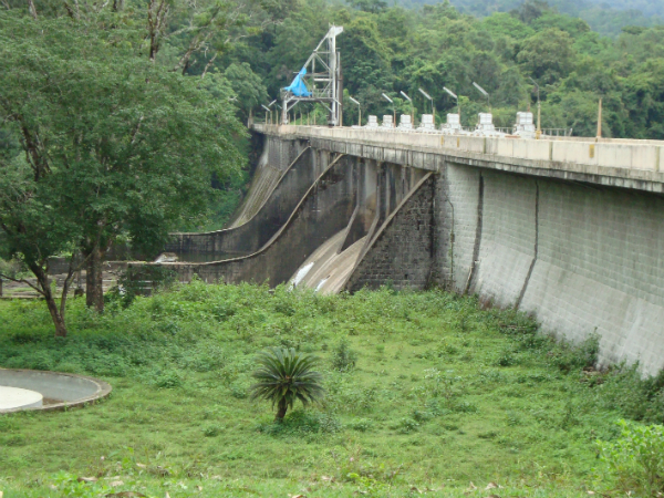 പെരിങ്ങല്‍ക്കുത്ത് അണക്കെട്ട് 