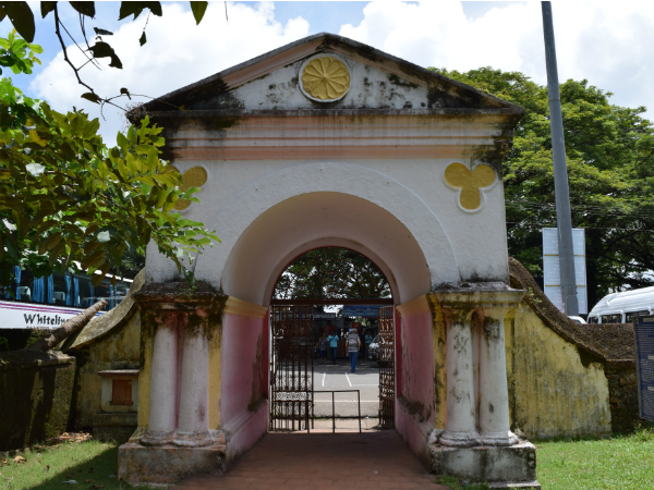 പോര്‍ച്ചുഗീസുകാര്‍ കൊട്ടാരം പണിത കഥ