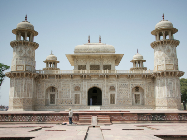 ഇത്തിമാദ് ഉദ് ദൗള 