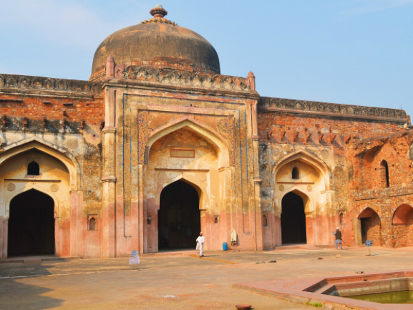 ഖായിര്‍ അല്‍ മനാസില്‍ ഡെല്‍ഹി