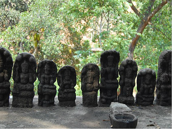 കല്ലില്‍ ക്ഷേത്രം 