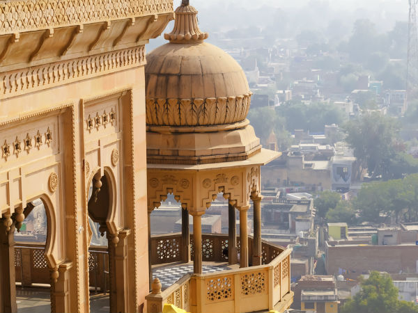 ഗോകുലില്‍ കാണാന്‍