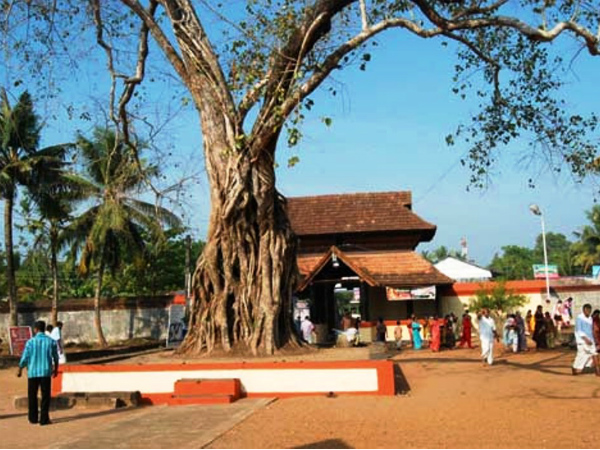  ഹോമാഗ്നിയില്‍ പ്രത്യക്ഷപ്പെട്ട ശിവന്‍