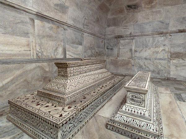 ശവകുടീരങ്ങള്‍