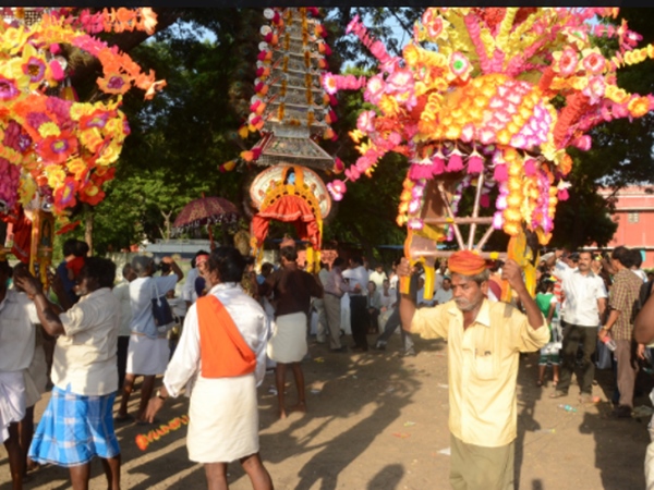 ഓണക്കളികള്‍ 