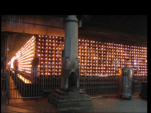 പാതാളാഞ്ജനത്തില്‍ തീര്‍ത്ത് വിഗ്രഹം