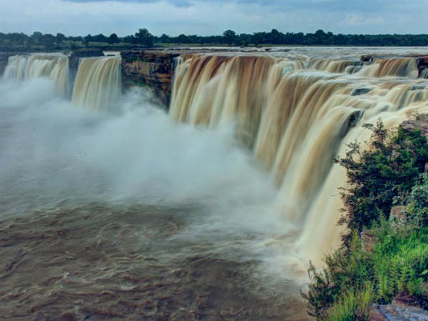 ചിത്രക്കൂട്ട് വെള്ളച്ചാട്ടം-നയാഗ്ര വെള്ളച്ചാട്ടം
