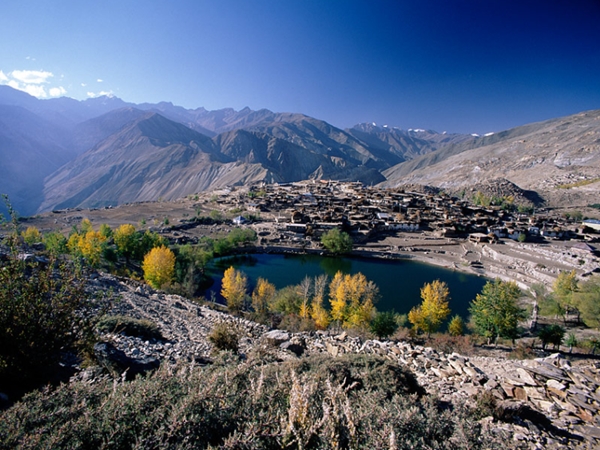 നാകോ തടാകം