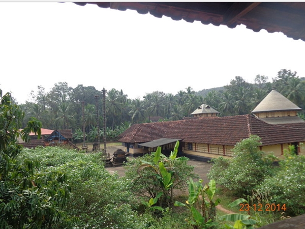 64 നമ്പൂതിരി ഗ്രാമങ്ങളിലൊന്ന്