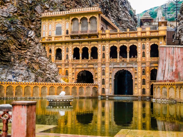 Guide to Galtaji temple at Jaipur