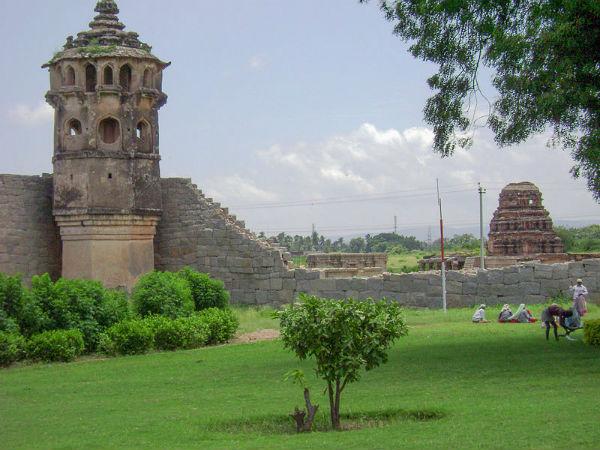 സൊനാന ചത്വരം 