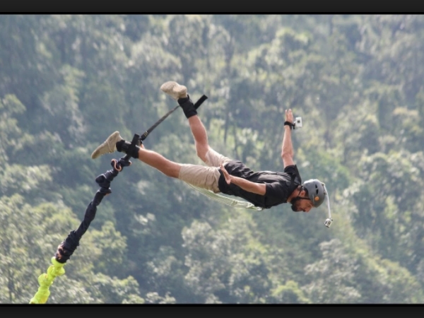 ബങ്കീ ജമ്പ് ചെയ്യണോ..വാ പോകാം...