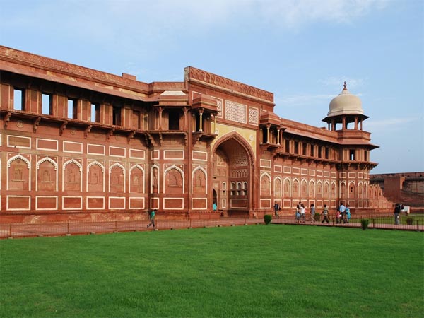 ജഹാങ്കീര്‍ മഹല്‍