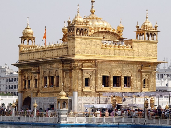 പഞ്ചാബിന്റെ ആഘോഷമായ അമൃത്സര്‍