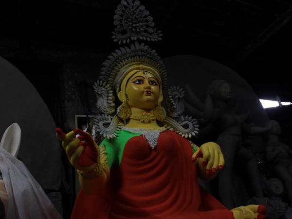 കാളീദേവിയെ പൂജിച്ചുള്ള ആഘോഷം