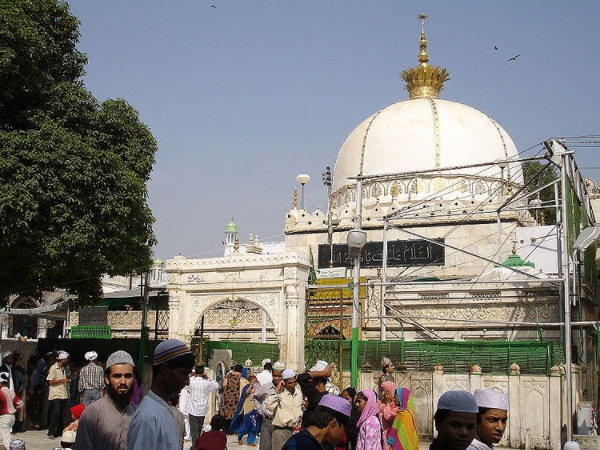 അക്ബാരി മോസ്‌ക്