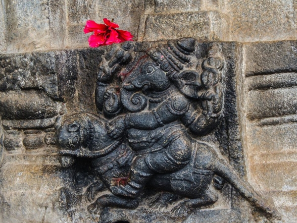 30 ക്ഷേത്രങ്ങള്‍