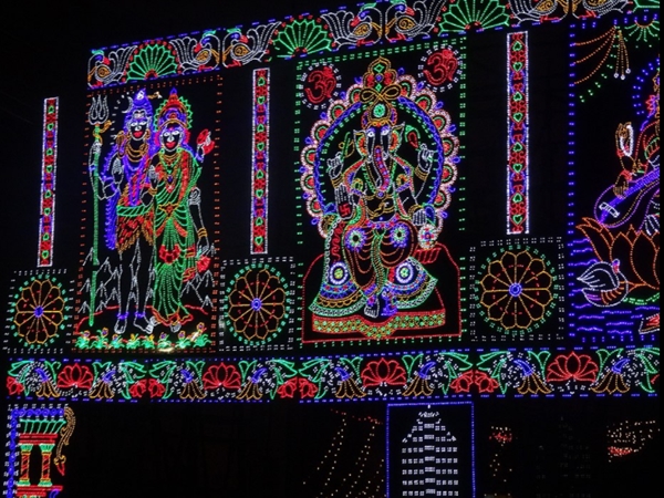 സൗന്ദര്യത്തിന്റെ സംഗ്രഹമായ ദേവി