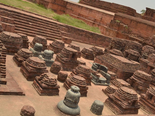 കാവല്‍ക്കാരന്റെ ചേദ്യത്തിന് ഉത്തരം നല്കിയാല്‍ മാത്രം