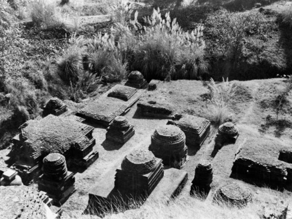 മൂന്നു പ്രാവശ്യം നശിപ്പിക്കപ്പെട്ട സര്‍വ്വകലാശാല