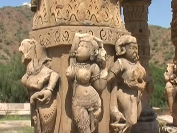 എത്തുന്നവരെ കല്ലാക്കുന്ന ക്ഷേത്രം