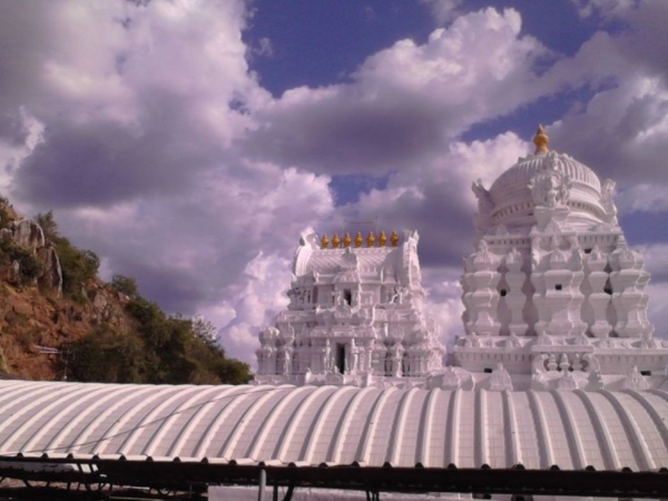 ശില്പകലയുടെ അവസാന വാക്കായ മൂന്ന് ഗോപുരങ്ങള്‍