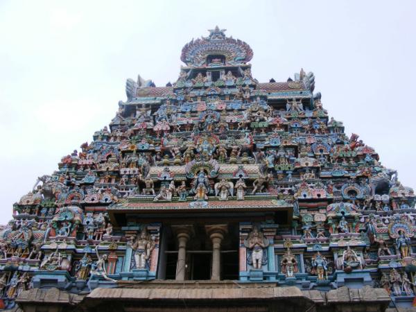 ദ്വീപിനുള്ളിലെ ക്ഷേത്രം