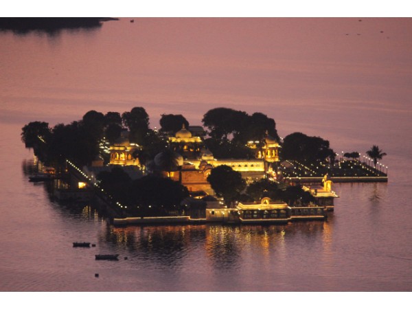 ലേക്ക് പിച്ചോള