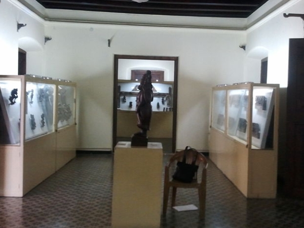 11 ഗാലറികള്‍