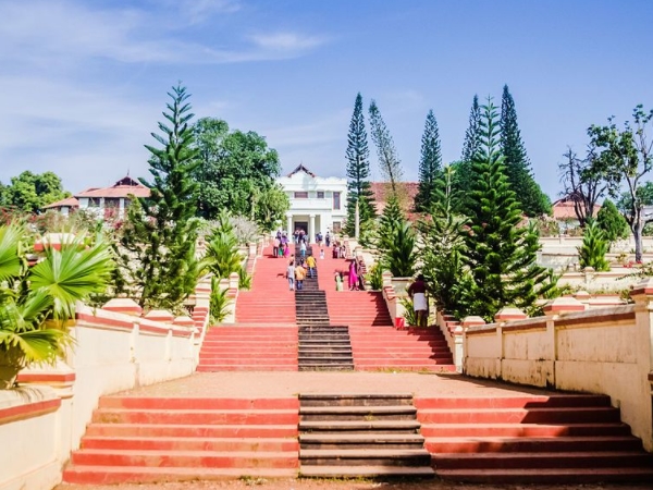 കൊട്ടാരം മാത്രമല്ല